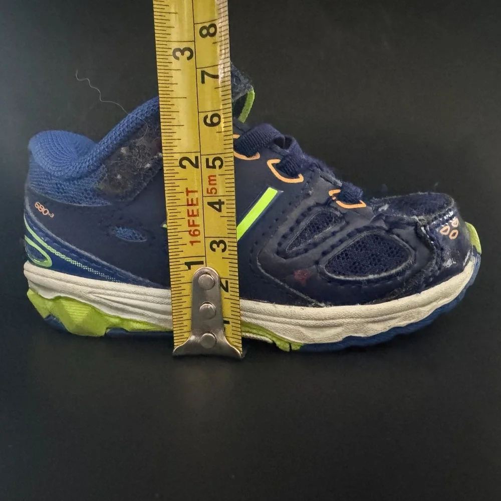 New Balance 680v5 Infant Running Shoes Navy Neon‎ Green Size 4 Hook Loop
